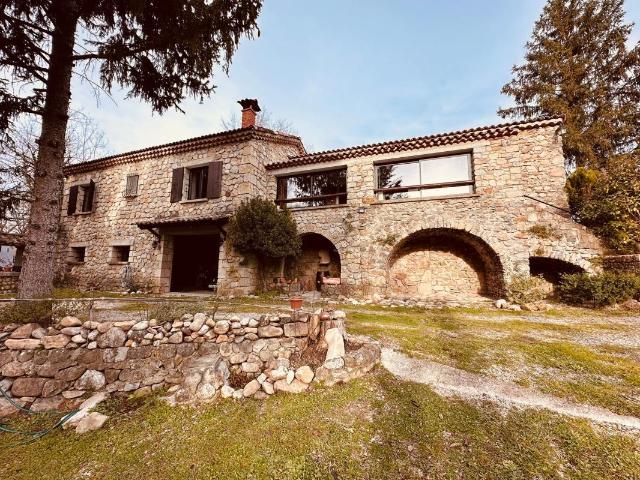 Mas en pierre à vendre 137m² Joyeuse