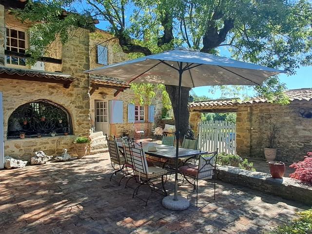 MAS EN PIERRE 170 M2 TERRAIN 5486 M2