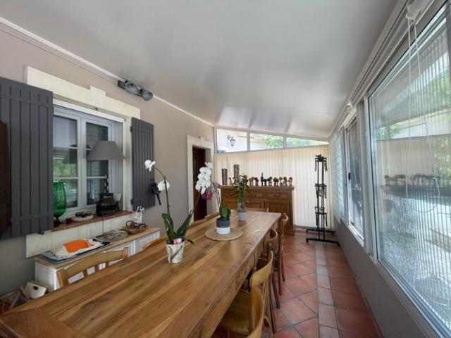 MAS sur Gimeaux 244 m2 avec 3 habitations
