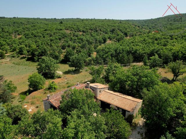 Mas provençal authentique de 150 m2 entre Gordes et Venasque. 150m² Venasque