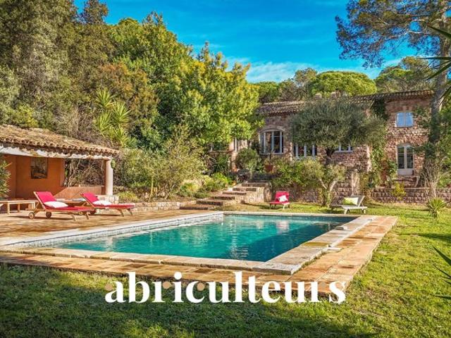 Mas provençal d’exception de 300 m² – Propriété historique sur 1 hectare – Saint Raphaël, aux portes de l’Estérel