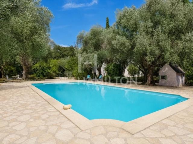 Mas Provençal d'Exception – Piscine 15 x 7 m – Parc Plat de 2 181 m² – Dépendances – Grasse