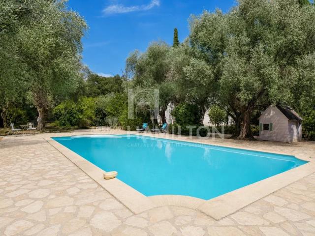 Mas Provençal d'Exception Piscine 15 x 7 m Parc Plat de 2 18
