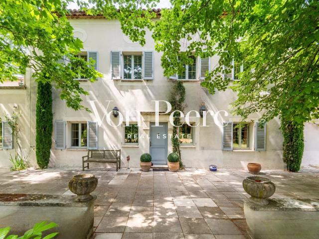 Mas provençal sur plus de 3 hectares à proximité d’Avignon 240m² Caumont sur Durance