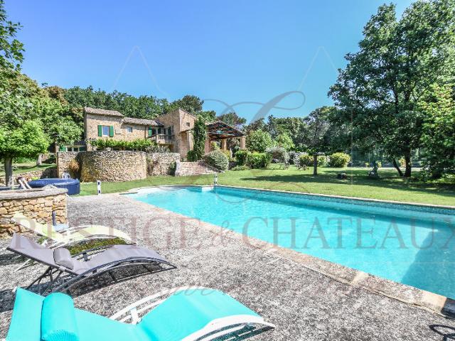 Mas Provençal secteur Sainte Cecile Les Vignes 9 pièce s 225 m2