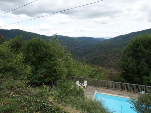 Mas provençale en Ardèche sud avec gîte