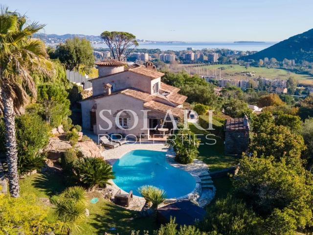 Mas provencal avec piscine proche des plages de la Napoule 305m² Mandelieu la Napoule