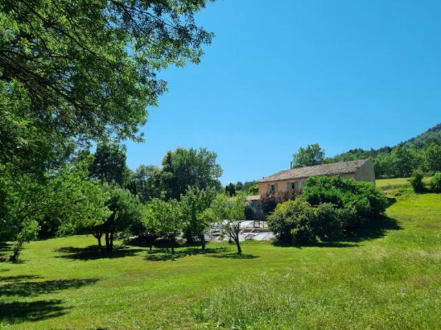 MAS PROVENCAL RENOVE AVEC PISCINE
