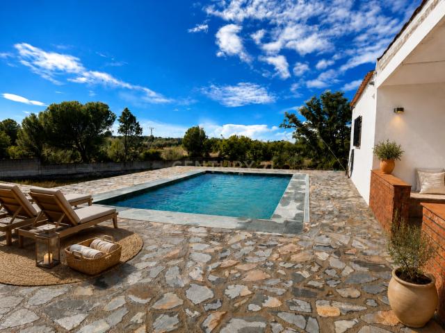 MÁS QUE UNA CASA. UN ESTILO DE VIDA | PISCINA, NATURALEZA Y AUTOSUFICIENCIA CON CERO GASTOS ☀️