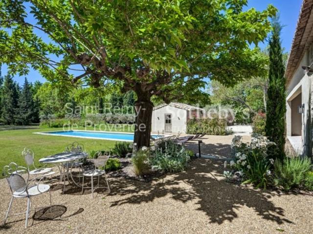 Mas rénové à 5 min du centre de Saint Rémy de Provence