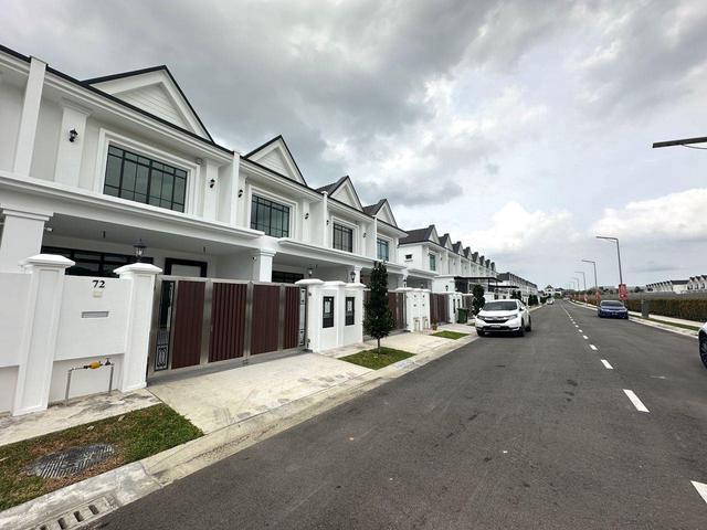 Masai Bandar Seri Alam South Hills Taman Puncak Selatan 20x70 Original