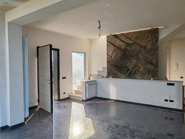 Mascalucia bassa zona Via Polveriera: villa singola di nuova costruzione