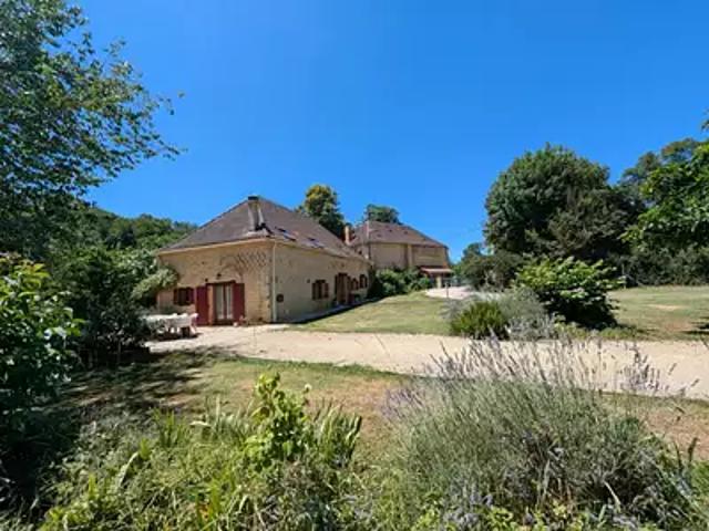Masclat 46350 Achat / Vente maison 9 pièces t9