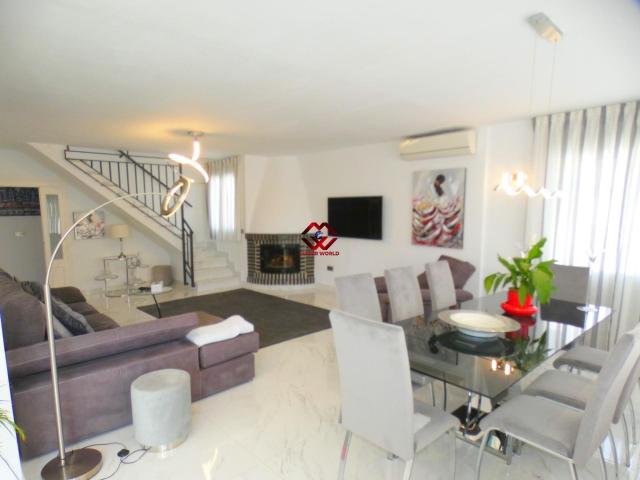 Maser World Properties tiene el placer de presentar este mar. 250m² Puerto de Mazarrón