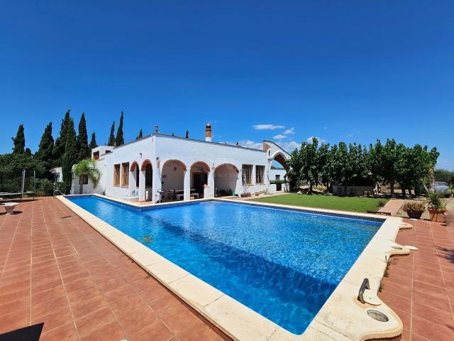 Masía 5 dormitorios 540 m2 690m² Montbrio del Camp
