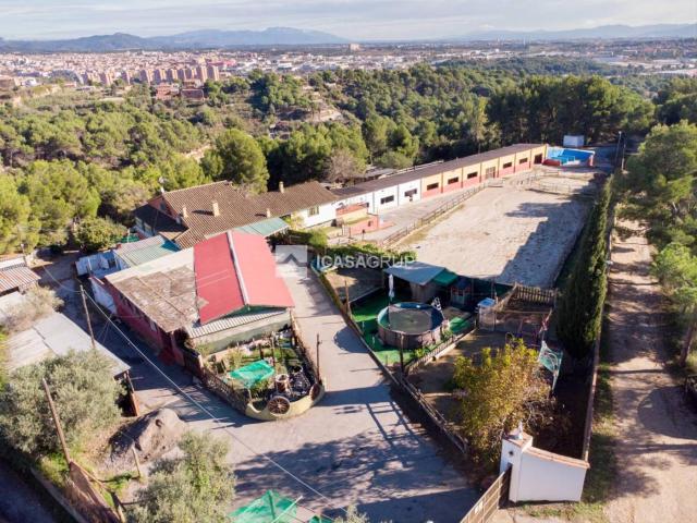 Masía en venta en Terrassa, Les Martines. Hípica en Venta Instalación Ecuestre Completa. Masías.