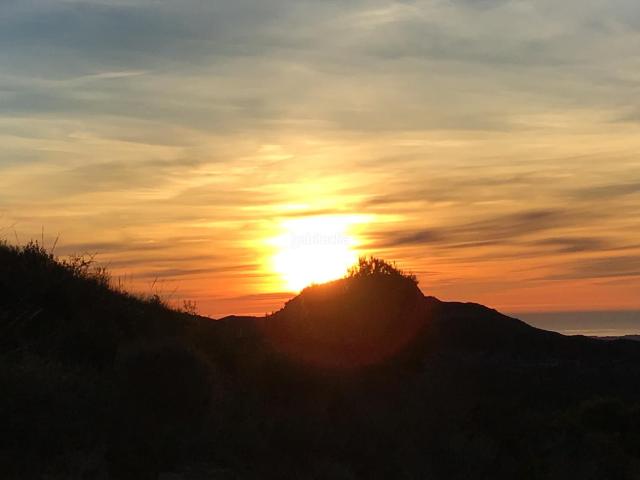 Masía en venta en Tibi. Casita rustica situada entre dos montañas con vistas al mar. Masías.
