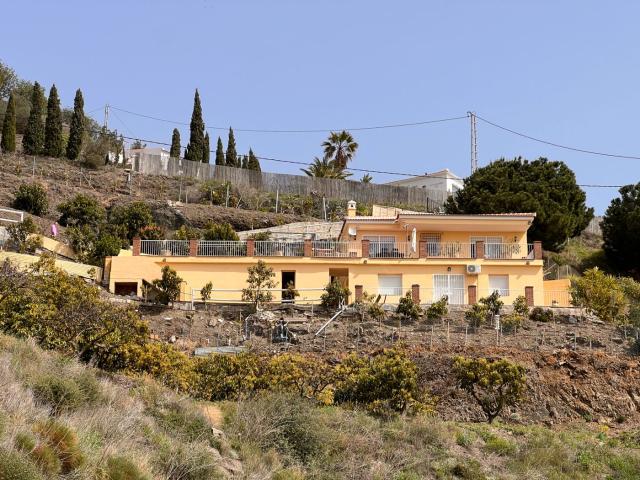 Masía en venta en Torrox, Torrox Pueblo. Villa en venta en Torrox Pueblo. Masías.