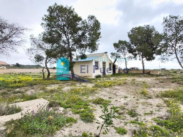 Masía en venta en Totana. FINCA RÚSTICA CON VIVIENDA PARA REFORMAR Y 16.000 m2 REF 2100. Masías.