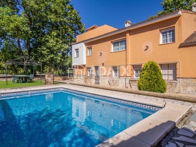 Masía en venta en Úbeda. Casa Rural en Venta en La Yedra Úbeda, Jaén. Masías.