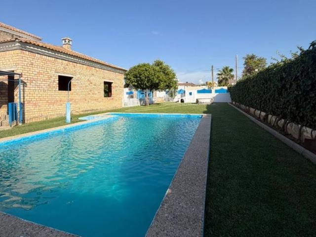 Masía en venta en Utrera, Pedanías Norte. Casa rural en venta en Utrera. Masías.