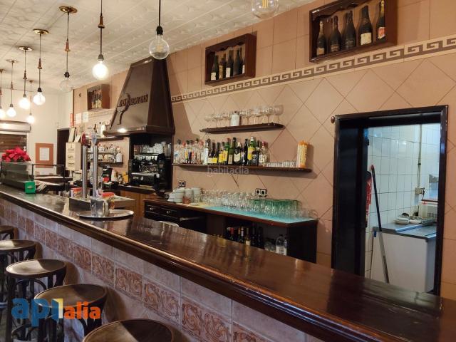 Masía en venta en Vallirana. Magnífica masía con restaurante en funcionamiento y vivienda para reformar en Vallirana. Masías.