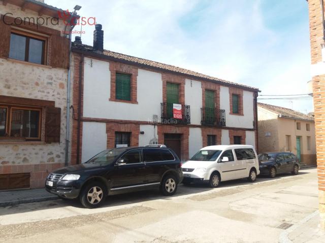 Masía en venta en Veganzones. VENTA DE CASA CON NAVE Y JARDIN EN VEGANZONES. Masías.
