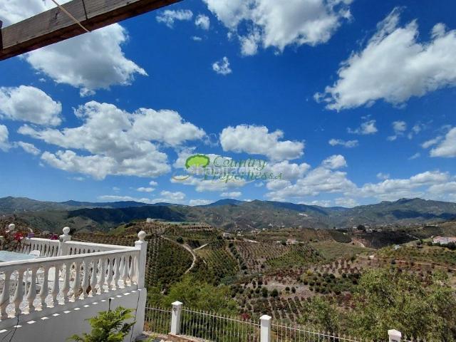 Masía en venta en Vélez Málaga, Norte Barrio del Pilar El Reñidero. Casa de Campo en venta en Triana, 4 dormitorios. Masías Vélez.