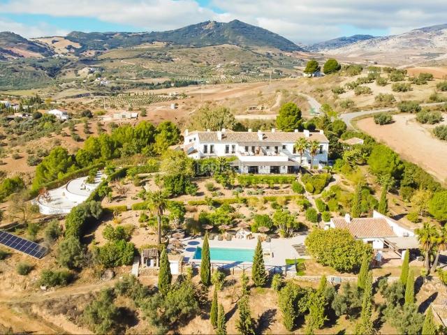 Masía en venta en Villanueva De La Concepción. Masías Villanueva De La.
