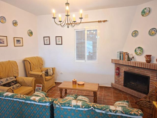 Masía en venta en Viñuela. ZH&A Consultores Inmobiliaria. Masías.