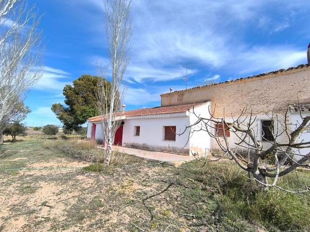 Masía en venta en Yecla. Masías.