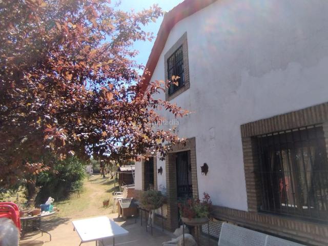 Masía en venta en Almadén de la Plata. Finca de 5 hectáreas con casa rústica en parque natural. Masías Almadén de la.