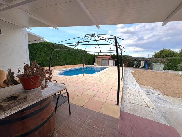 Masía en venta en Almendralejo. Chalet rústico en zona de Tiza, Almendralejo. Masías.