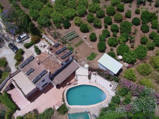 Masía en venta en Álora. Country villa with guest accommodation and two swimming pools. Masías.