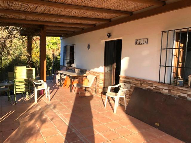 Masía en venta en Álora. Propiedad rústica de 2 dormitorios y 1 baño en las afueras de Alora. Masías.