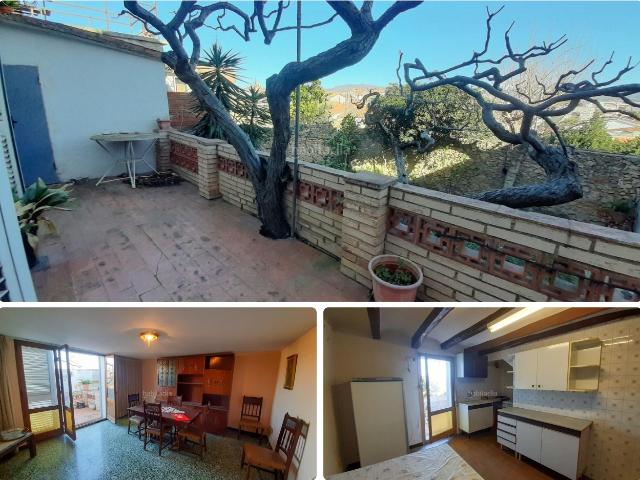Casa en venta en Albinyana. 90475 Les Peces, amplia casa de pueblo con jardín. Casas.