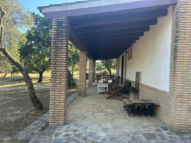 Masía en venta en Alcalá de los Gazules. Exclusiva finca de recreo y explotación ecuestre en pleno Parque Natural de Los Alcornocales. Masías Alcalá de los.