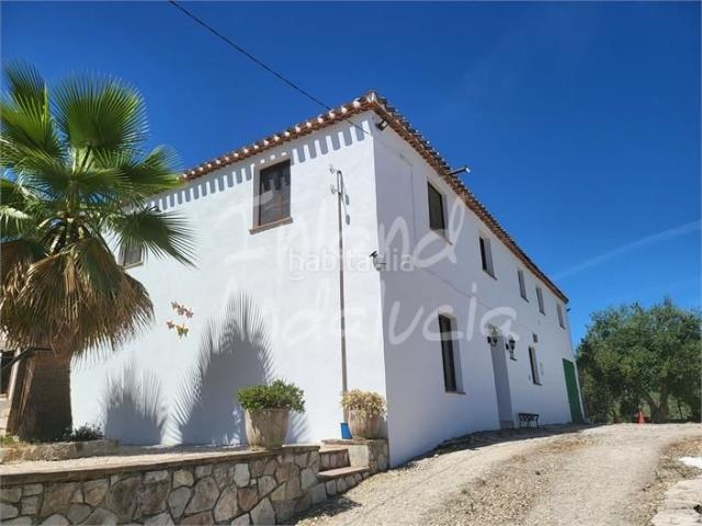 Masía en venta en Algarinejo. Masías.
