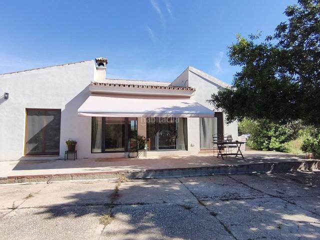 Masía en venta en Alhaurín el Grande, Centro. Encantadora casa rústica en venta en Alhaurín el Grande con piscina y licencia de turismo rural. REF F5388754. Masías Alhaurín el.