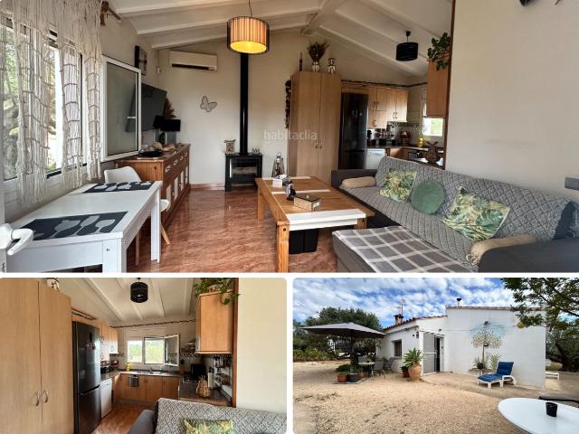 Masía en venta en Ampolla L´ Costa Dorada. Un refugio de calma entre olivos: dos hogares con alma en plena naturaleza. Masías Ampolla.