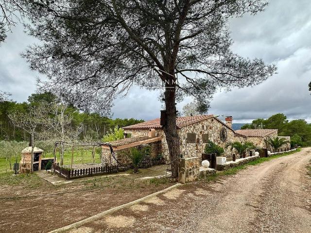 Masía en venta en Ampolla, l´, de 126 m² 2 habitaciones por 245.000
