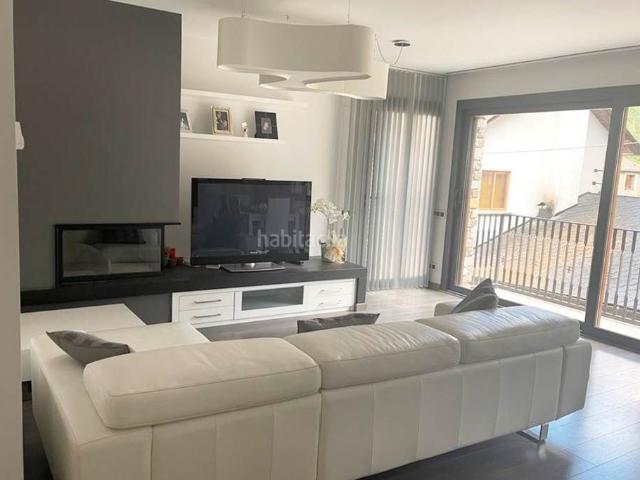 Masía en venta en Andorra la Vella, Centro Pirineos. Cautivador y moderno chalet de pueblo al de montaña en Ainet de Cardós, Lleida. Masías Andorra la.