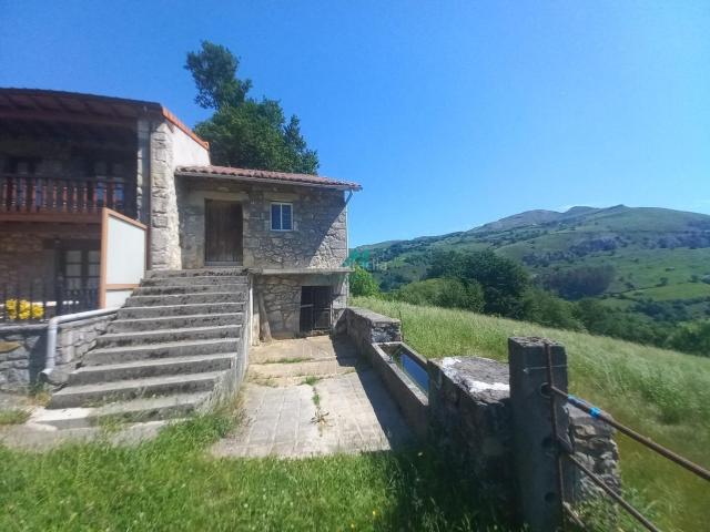 Masía en venta en Arredondo. Se vende casa para reformar con terreno. Masías.