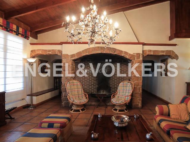 Masía en venta en Ayora. Gran finca de recreo y caza en Ayora. Masías.
