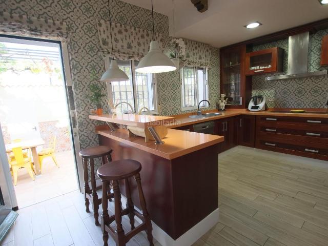 Masía en venta en Badajoz, Dehesilla de Calamón Campomanes. Espectacular Chalet en Urbanización Campomanes. Masías.