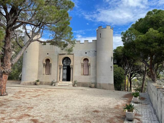 Masía en venta en Badalona, Canyet. Preciosas vistas al Maresme a pie de la Serralada de Marina. Masías.
