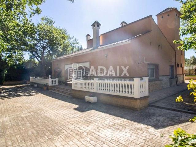 Masía en venta en Baeza. Casa Rural en Venta en La Yedra Baeza, Jaén. Masías.