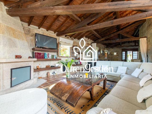 Masía en venta en Baltar. PROPIEDAD HISTÓRICA DE PIEDRA CON PISCINA INTERIOR Y LICENCIAS GALICIA. Masías.