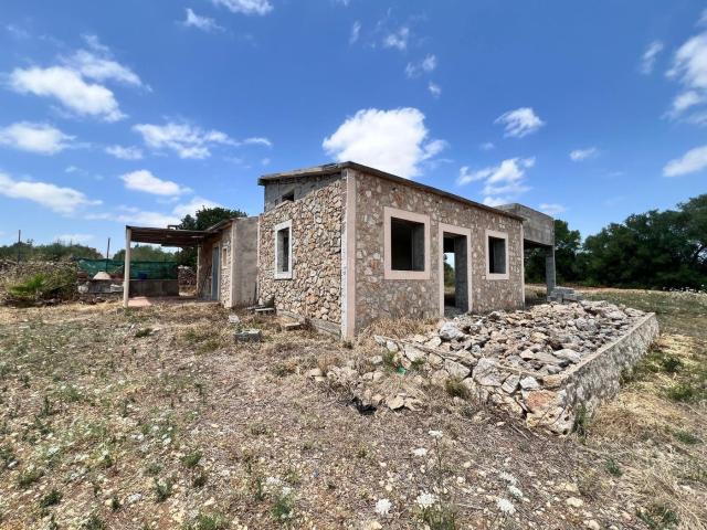 Masía en venta en Baleares Vilafranca de Bonany. Finca rústica con vivienda en construcción en venta. Masías Vilafranca de.