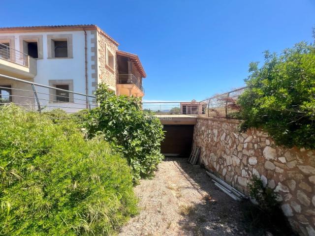 Masía en venta en Baleares Campos, Zona Rústica Interior. Finca rústica con vistas despejadas en Ses Salines Cerca de Es Trenc y Fontsanta Spa. Masías.
